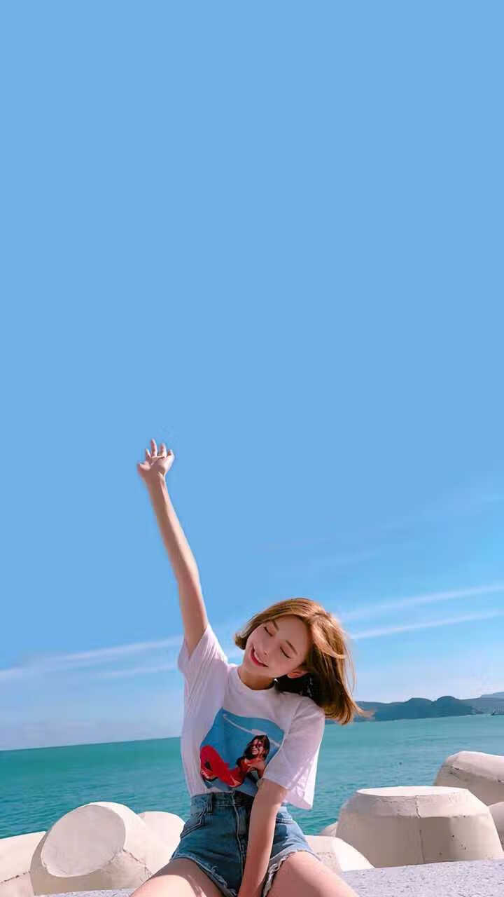 热刺回撤防守及时扼制对手推进节奏，热刺回放