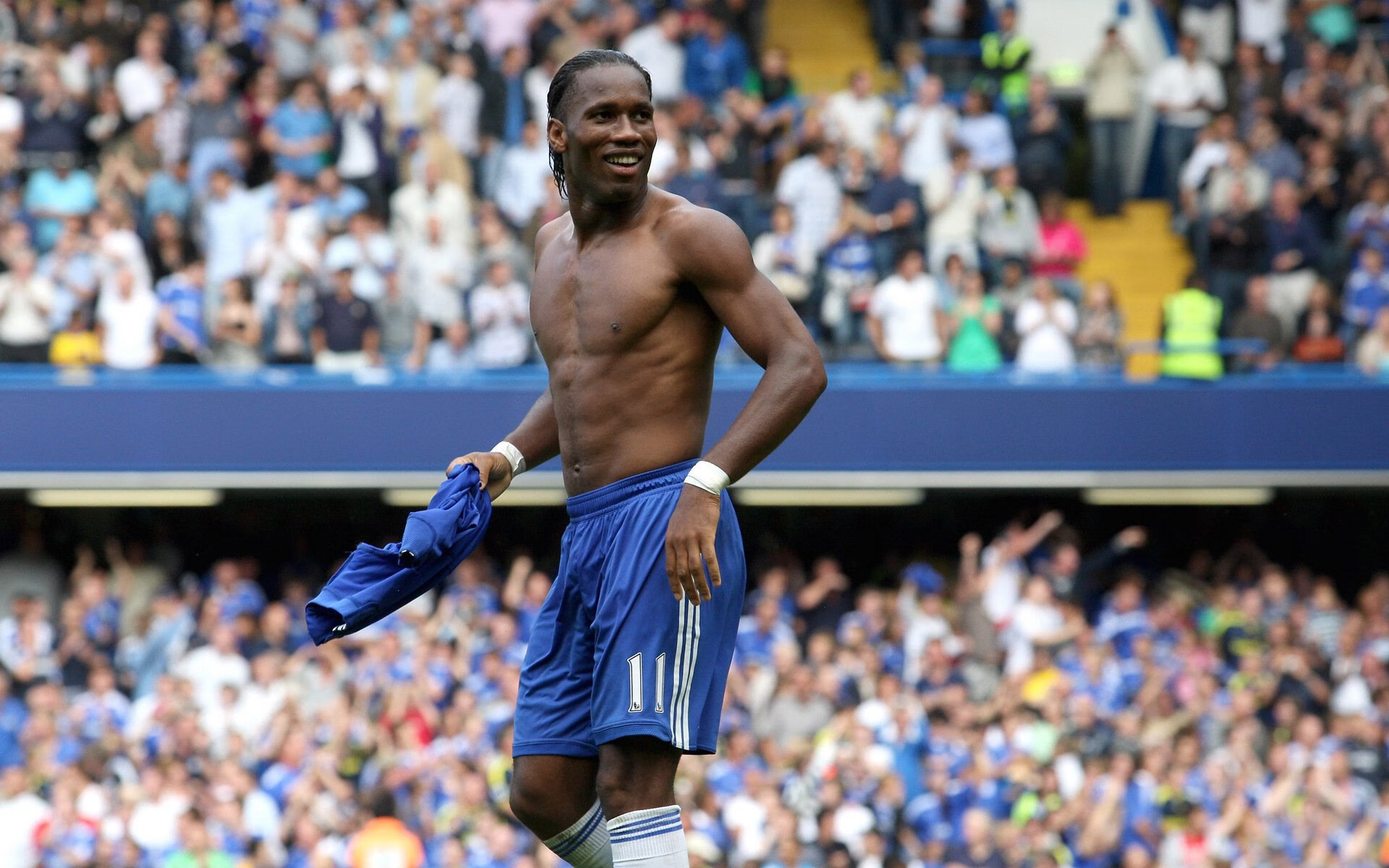 中长距离泳姿节奏稳定,耐力见长,适合长距离的泳姿