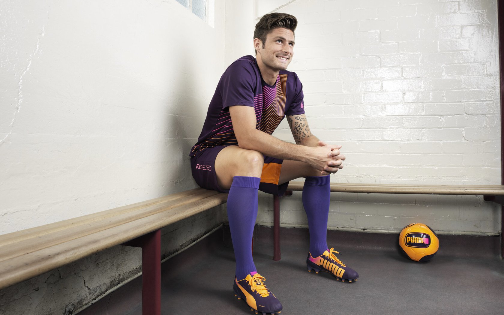 2分钟丢2球!曼联3连胜遭终结,错失联赛第2,迪亚洛世界波救主!